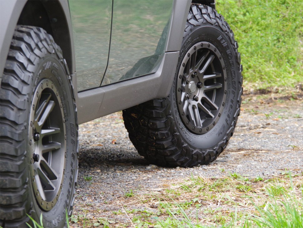 Колесный диск Black Rhino Arches Bronze W/Black Lip Edge & Black Bolts 17x8 ET+30 1780ACH305108Z72