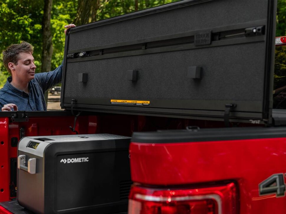 Extang 88471 Solid Fold ALX Hard Folding Tonneau Cover Toyota Tundra 14-21 8'