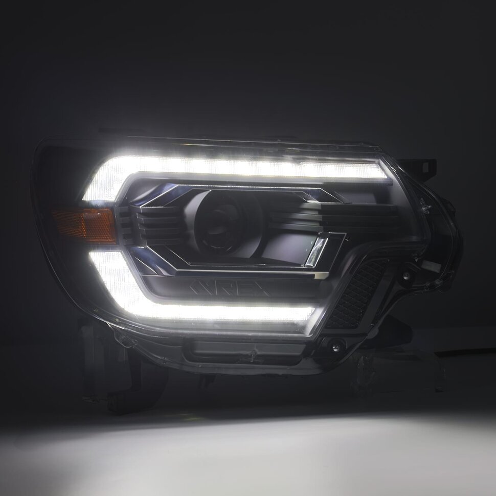 Комплект передних Led фар Toyota Tacoma 12-15 LUXX-Series AlphaRex 880751
