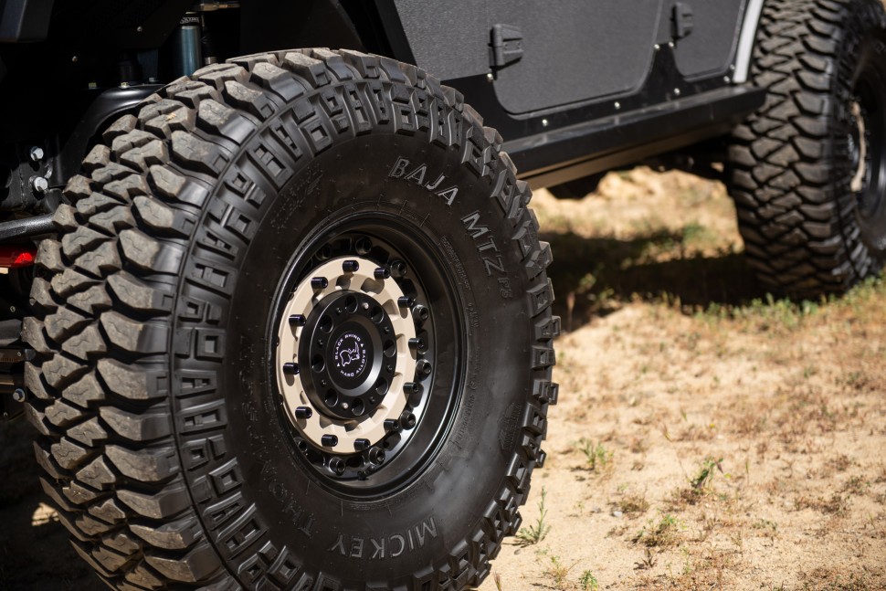 Колесный диск Black Rhino Arsenal Sand On Black 17x9.5 ET+12 1795ARS128170D25