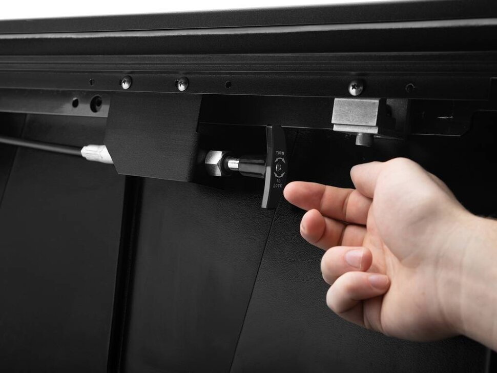 Ролети з електроприводом та T-Slot Рейками Toyota Tundra 22-25 5'7" E-Series XT Roll-N-Lock 575E-XT