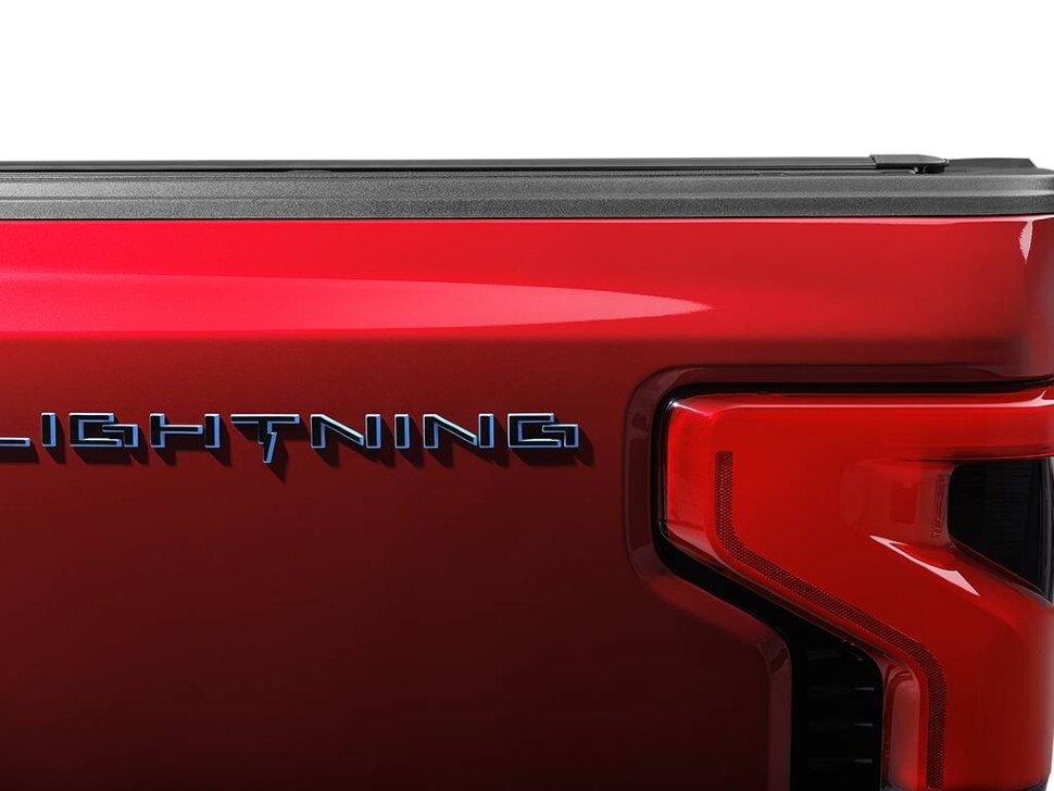 Кришка багажника складана Ford F-150 21-25 5'7" MX4 BAK 448339