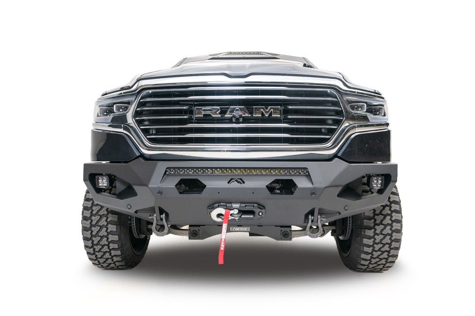 Передний бампер Dodge Ram 1500 19-25 Matrix Fab Fours DR19-X4251-1