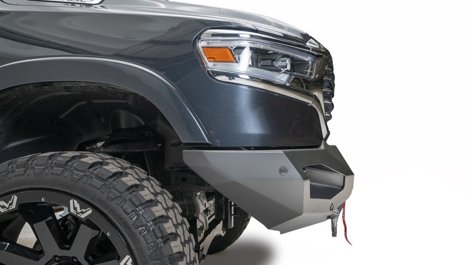 Передний бампер Dodge Ram 1500 19-25 Matrix Fab Fours DR19-X4251-1