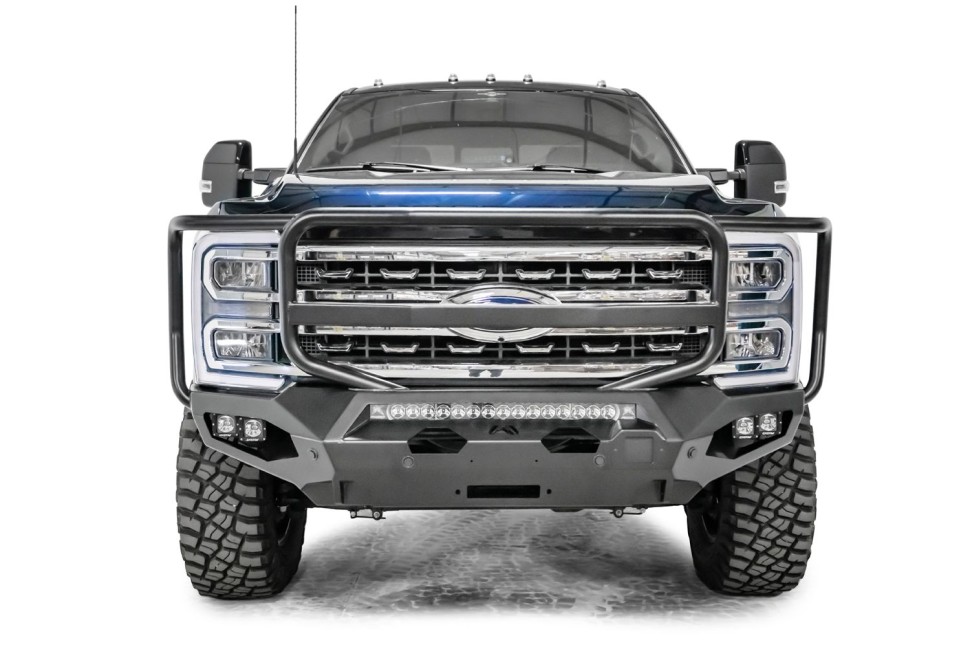 Передний бампер с защитной дугой Ford F-250/F-350 23-26 Matrix Fab Fours FS23-X5950-1