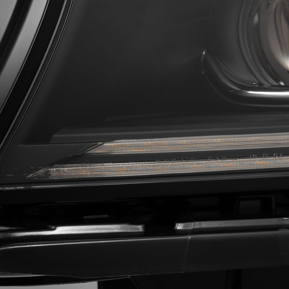 Комплект передних Led фар Dodge Charger 15-23 LUXX-Series AlphaRex 880599