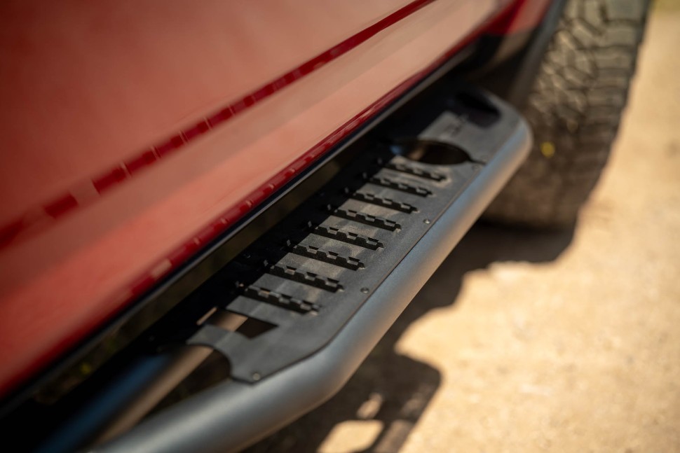 Боковые подножки Toyota 4Runner 10-24 OE Plus DV8 Offroad SRTF3-01