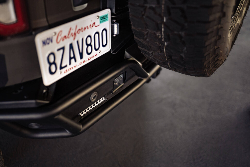 Кронштейн номера Ford Bronco 21-25 DV8 Offroad LPBR-03