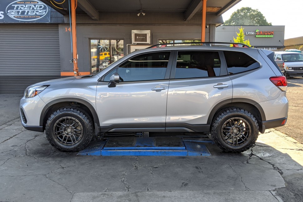 Black Rhino 1880ACH305127Z71 Arches Wheel Matte Bronze W/Black Lip Edge 18x8 +30