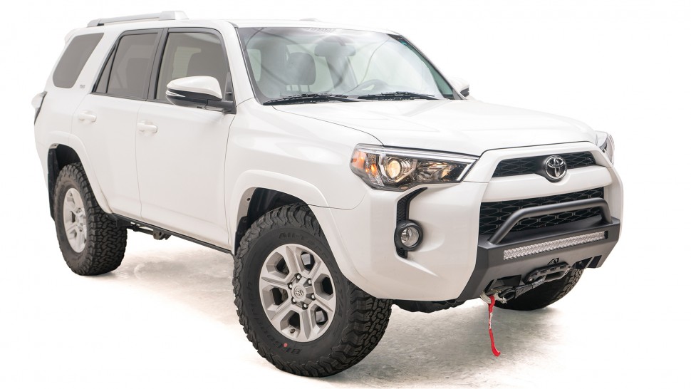 Скрытая площадка для лебедки Toyota 4Runner 14-21 Fab Fours T4R-N4551-1