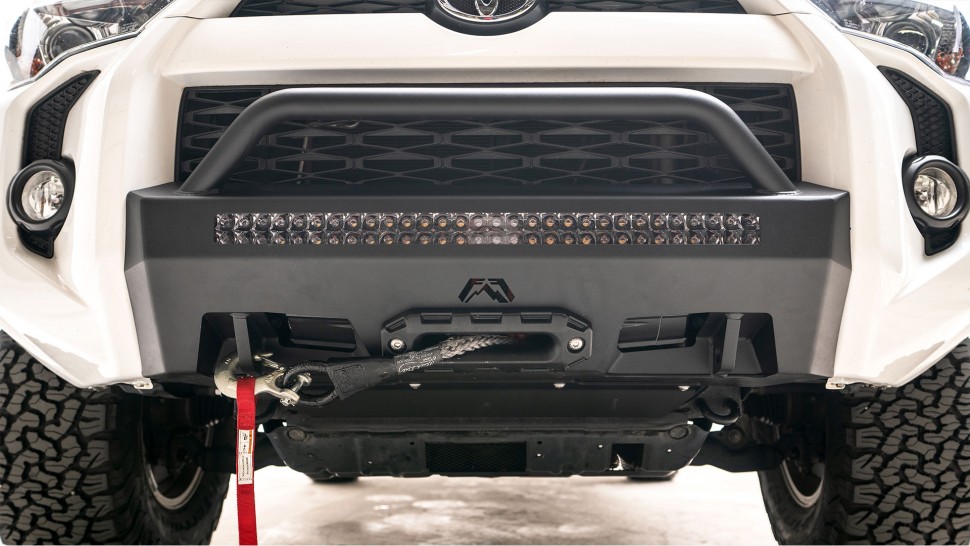 Скрытая площадка для лебедки Toyota 4Runner 14-21 Fab Fours T4R-N4551-1