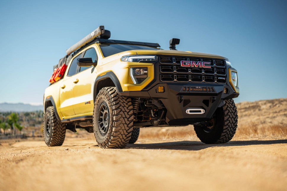 Боковые подножки Chevrolet Colorado/GMC Canyon 23-25 Crew Cab OE Plus DV8 Offroad SRCS3-01