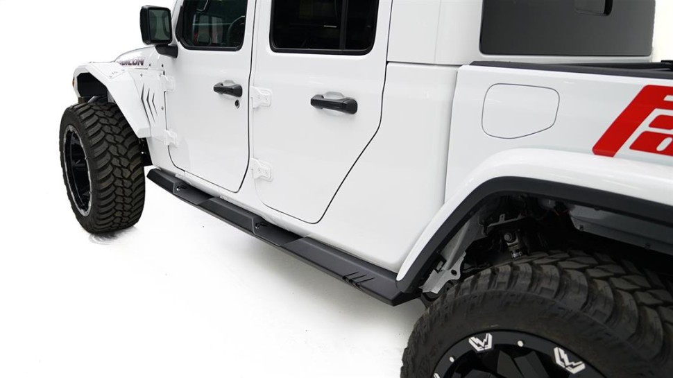 Пороги Rock Sliders Jeep Gladiator JT 20-26 Fab Fours JT20-G1650-1