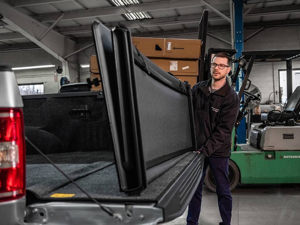 Кришка багажника складана м'яка Ford F-150/F-150 Lightning 21-25 5'7" Trifecta ALX Extang 90702