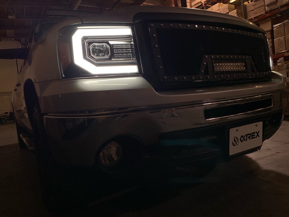 Комплект передних галогеновых фар GMC Sierra 1500/2500/Sierra 3500 07-14 PRO-Series AlphaRex 880604