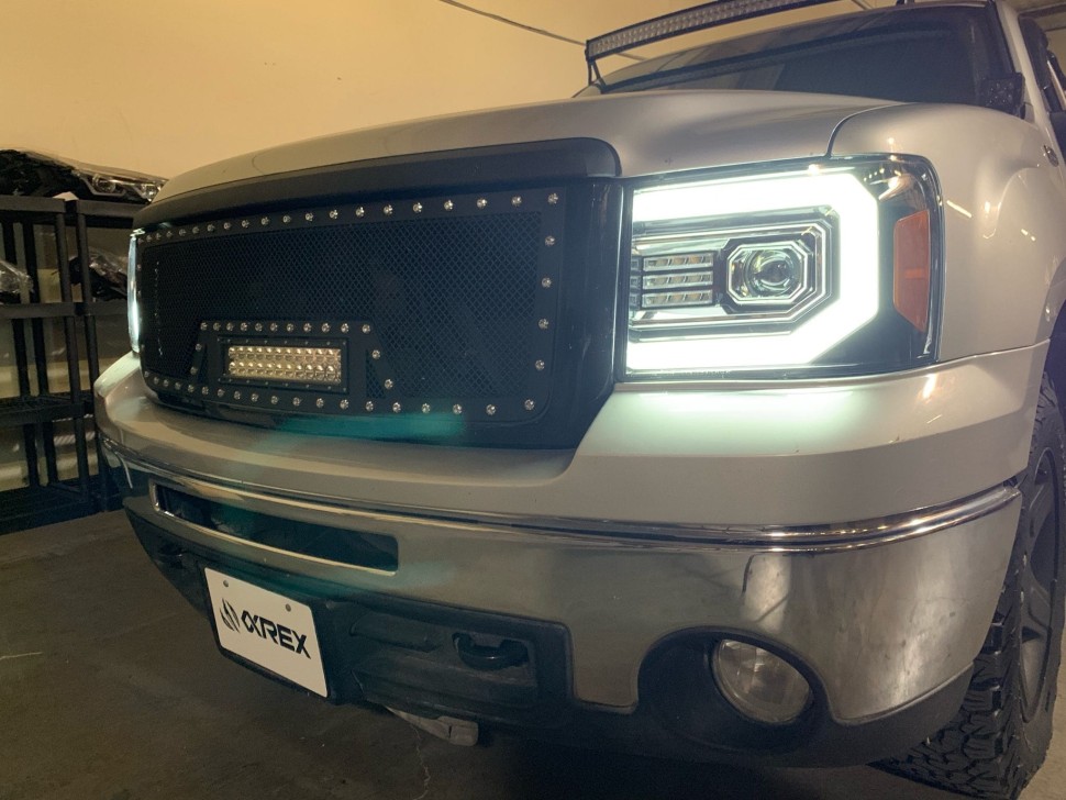 Комплект передних галогеновых фар GMC Sierra 1500/2500/Sierra 3500 07-14 PRO-Series AlphaRex 880604