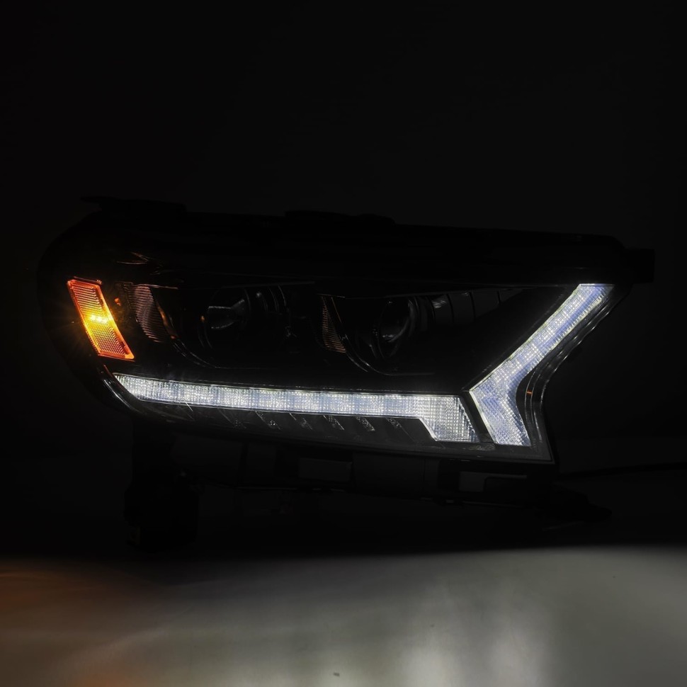 Комплект передних галогеновых фар Ford Ranger 19-23 PRO-Series AlphaRex 880120