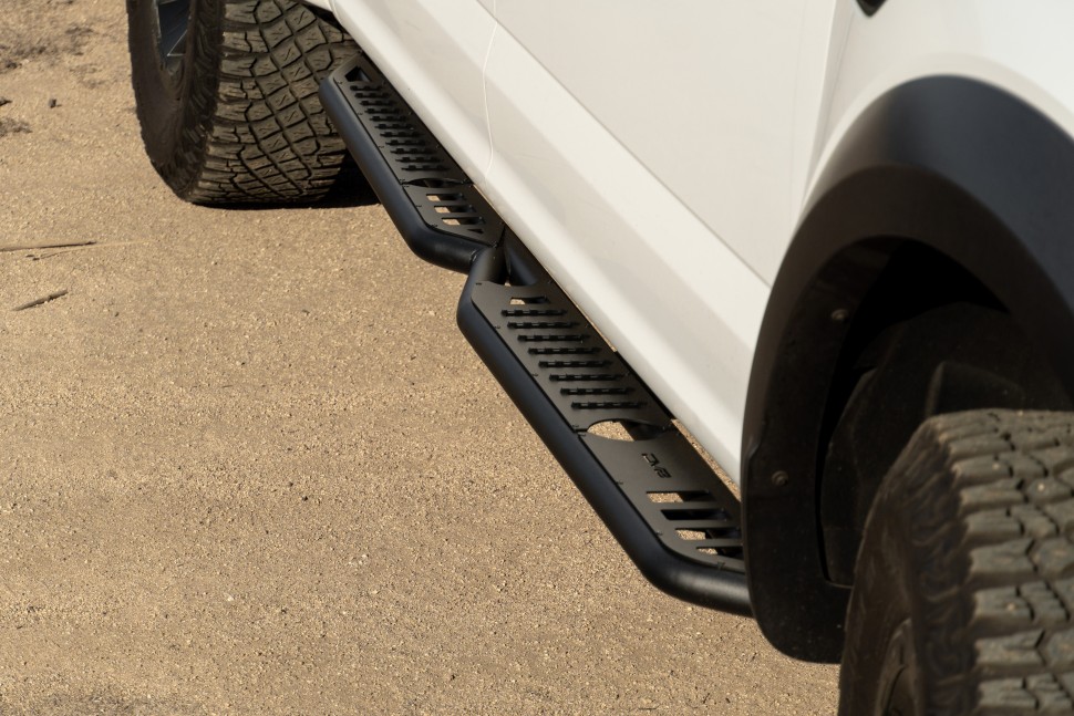 Боковые подножки Ford F-150 15-25 SuperCrew OE Plus DV8 Offroad SRFF1-01