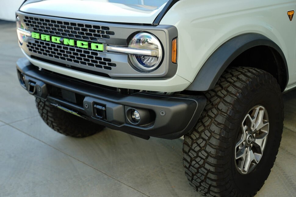Кронштейн номера Ford Bronco 21-25 DV8 Offroad LPBR-05