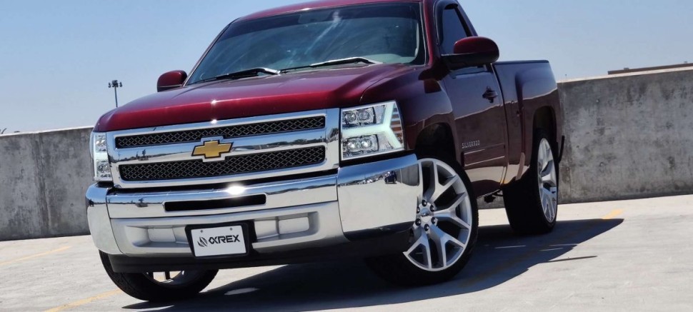 Комплект передних Led фар Chevrolet Silverado 1500/2500/3500 07-14 NOVA-Series AlphaRex 880209