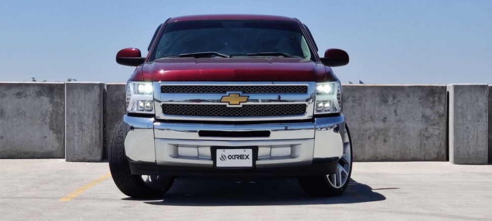 Комплект передних Led фар Chevrolet Silverado 1500/2500/3500 07-14 NOVA-Series AlphaRex 880209