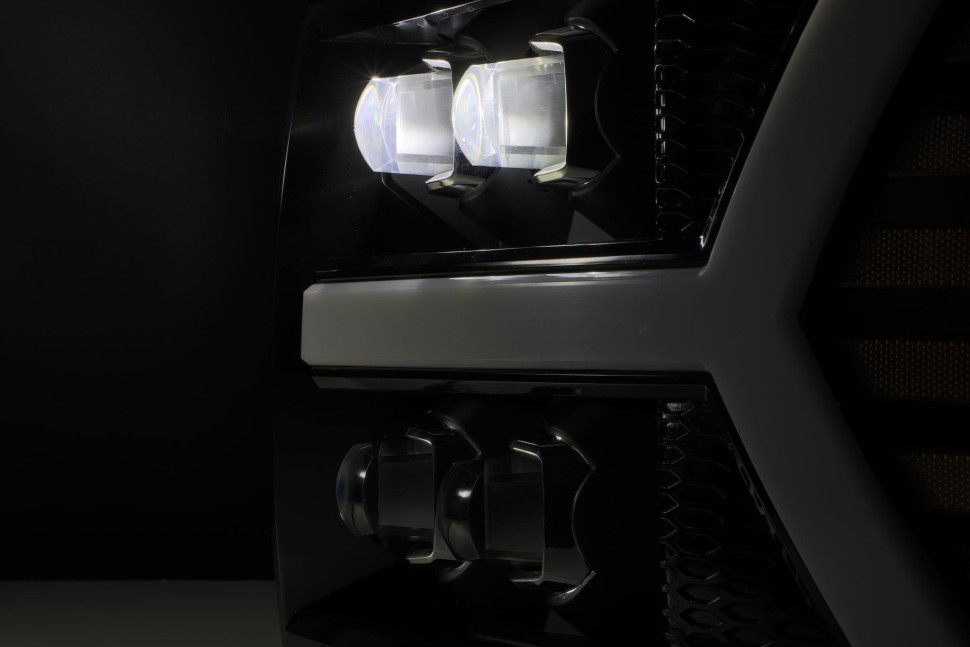 Комплект передних Led фар Chevrolet Silverado 1500/2500/3500 07-14 NOVA-Series AlphaRex 880209