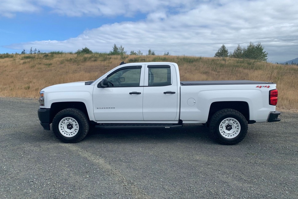 Колісний диск Black Rhino Axle Gloss White 18x9.5 ET-18 1895AXL-85127W71