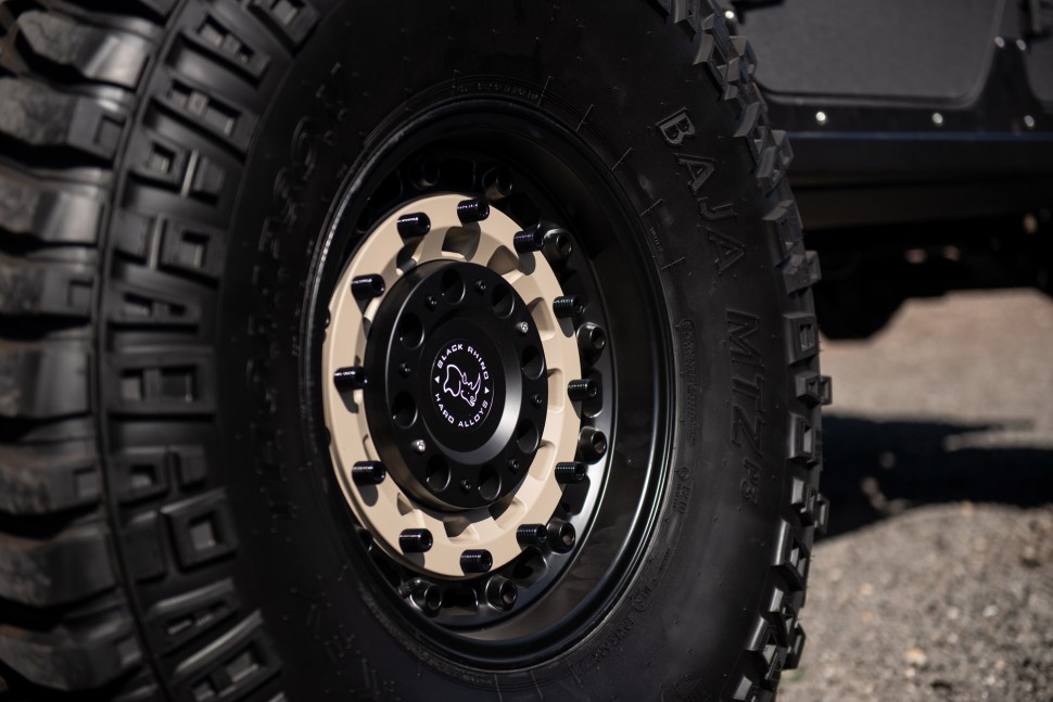 Black Rhino 1895ARS-88170D25 Arsenal Wheel Sand On Black 18x9.5 -18