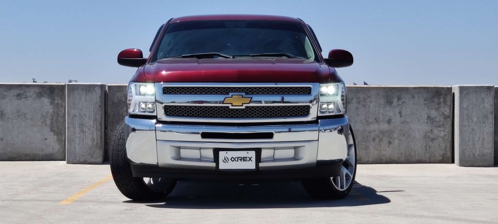 Комплект передних Led фар Chevrolet Silverado 1500/2500/3500 07-14 NOVA-Series AlphaRex 880207