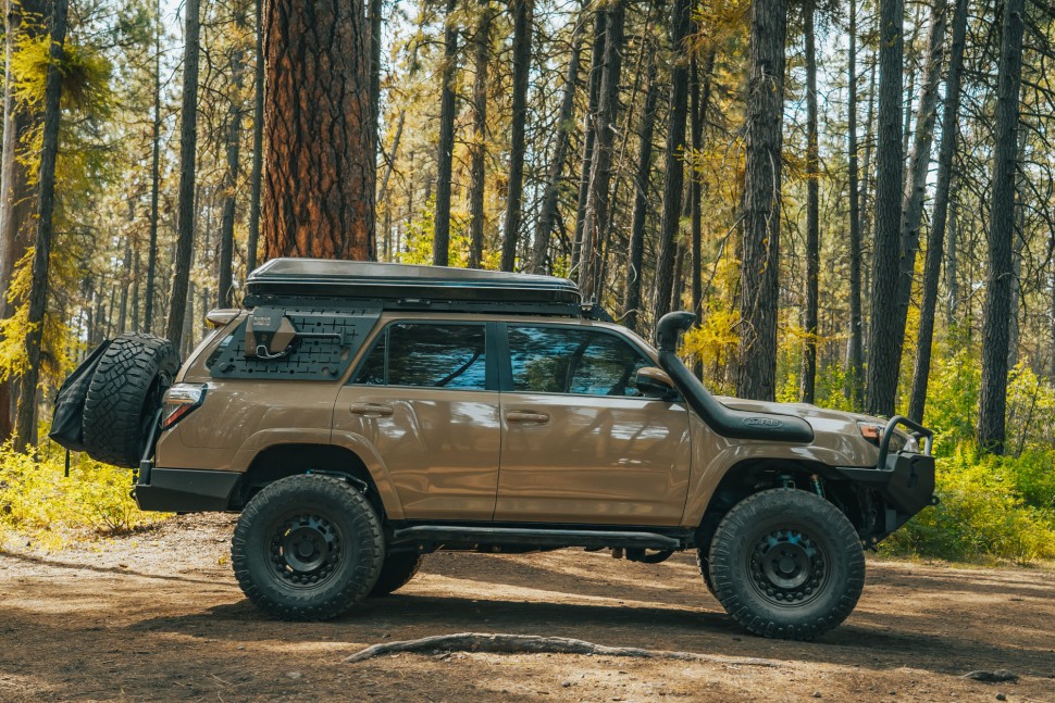 Колісний диск Black Rhino Axle Gloss White 20x9.5 ET-18 2095AXL-85127W71