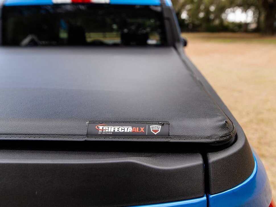 Крышка багажника складная мягкая Ford Maverick 22-25 4'4" Trifecta ALX Extang 90735