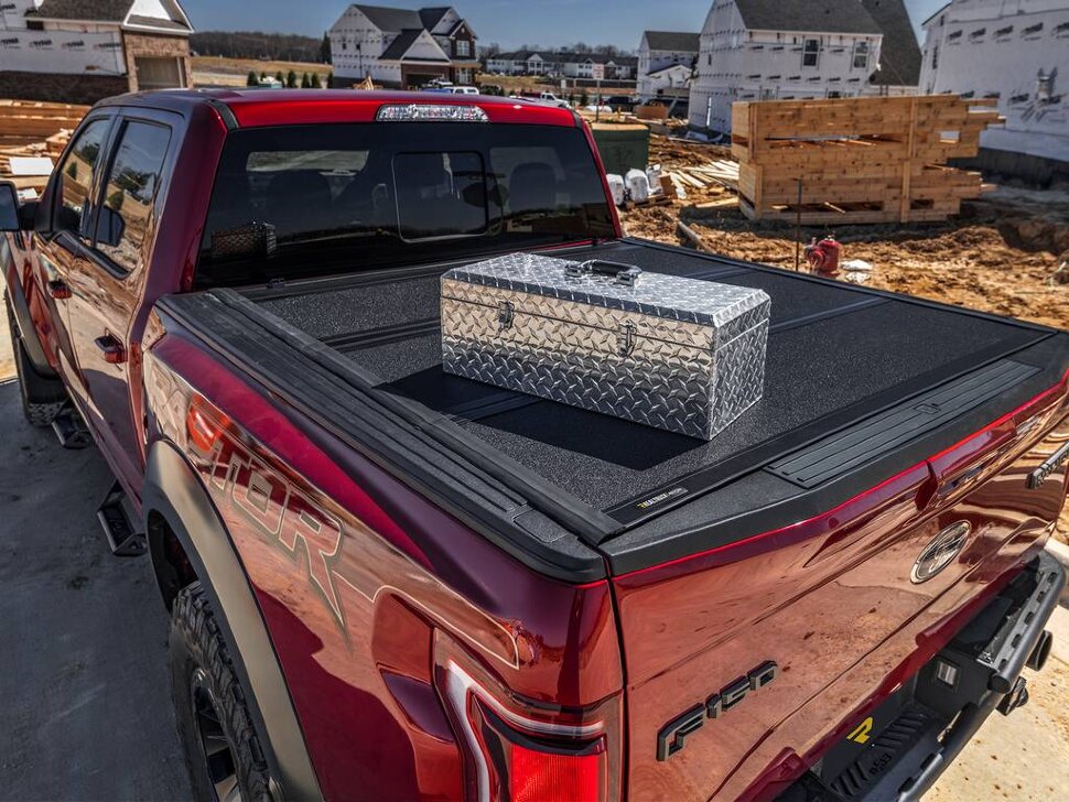 UnderCover AX22021 Armor Flex Hard Folding Tonneau Cover Ford F-250/F-350 17-25 6'9"