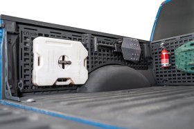 Molle панель водительская сторона Ford F-150 15-20 5'7" Addictive Desert Designs AC1101901NA-D