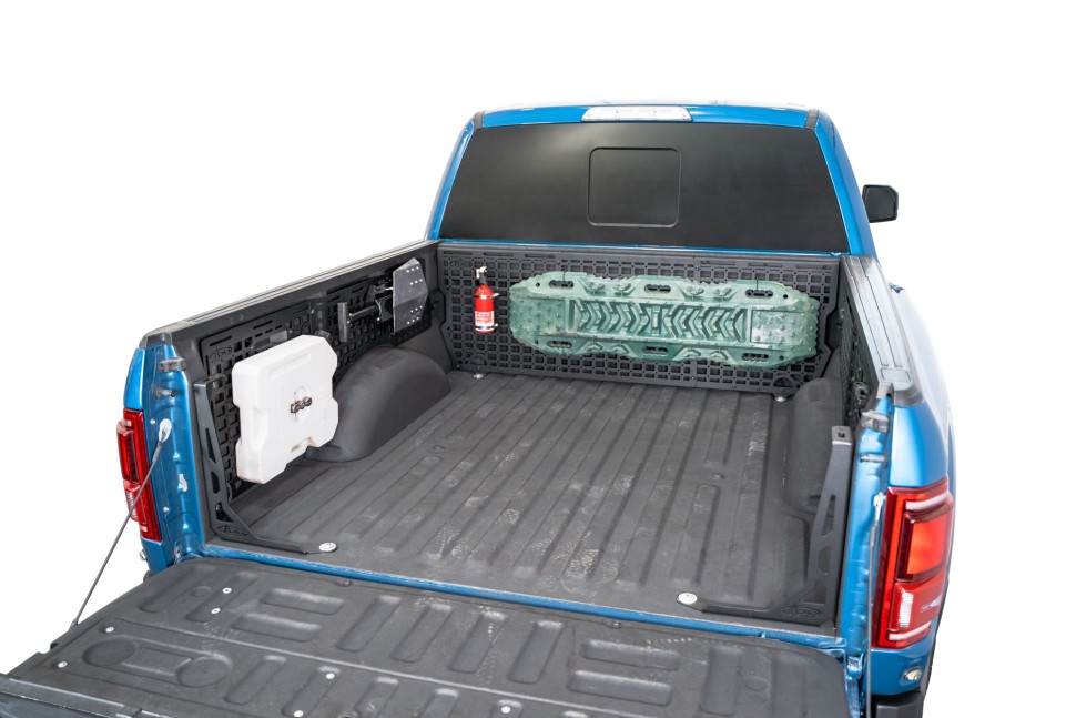 Molle панель водительская сторона Ford F-150 15-20 5'7" Addictive Desert Designs AC1101901NA-D