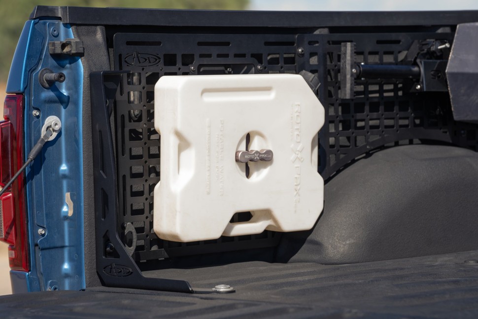 Molle панель водительская сторона Ford F-150 15-20 5'7" Addictive Desert Designs AC1101901NA-D