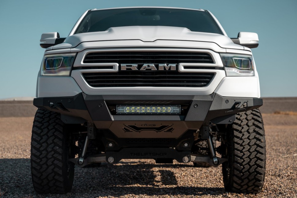 Передний бампер Dodge Ram 1500 19-24 Addictive Desert Designs F550305080103
