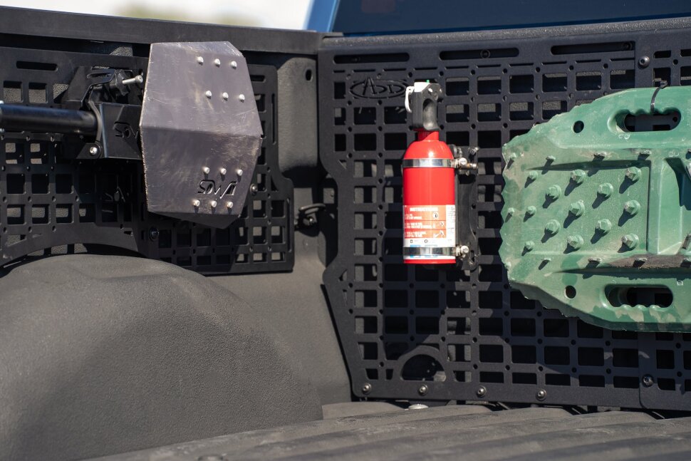 Addictive Desert Designs AC1102101NA Cab Side Bed Molle Panel Ford F-150 15-20