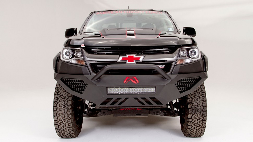 Передний бампер с центральной дугой Vengeance Chevrolet Colorado 21-22 Fab Fours CC21-D5152-1