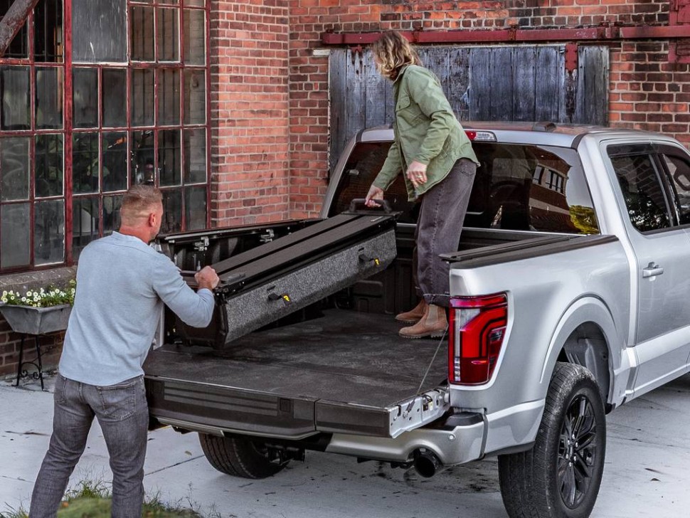 Ролета багажника висувна з T-Slot Рейками Ford F-150 15-20 5'7" RetraxPro FRC-4000 EZ-OFF Retrax R-T-80373