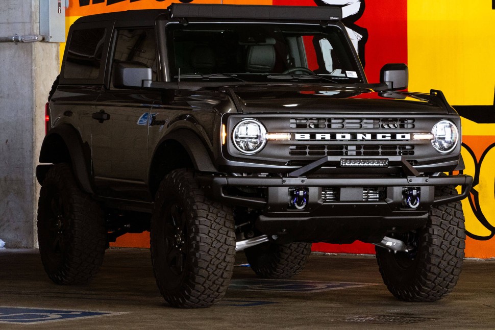 Дуга OEM бампера Bull Bar Ford Bronco 21-25 DV8 Offroad LBBR-04