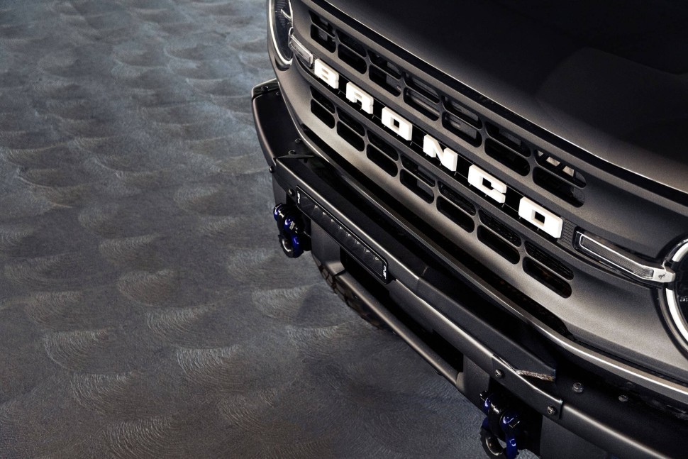 Дуга OEM бампера Bull Bar Ford Bronco 21-25 DV8 Offroad LBBR-04