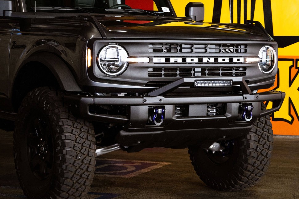 Дуга OEM бампера Bull Bar Ford Bronco 21-25 DV8 Offroad LBBR-04