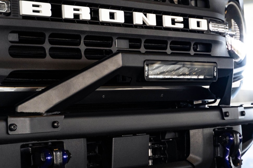 Дуга OEM бампера Bull Bar Ford Bronco 21-25 DV8 Offroad LBBR-04