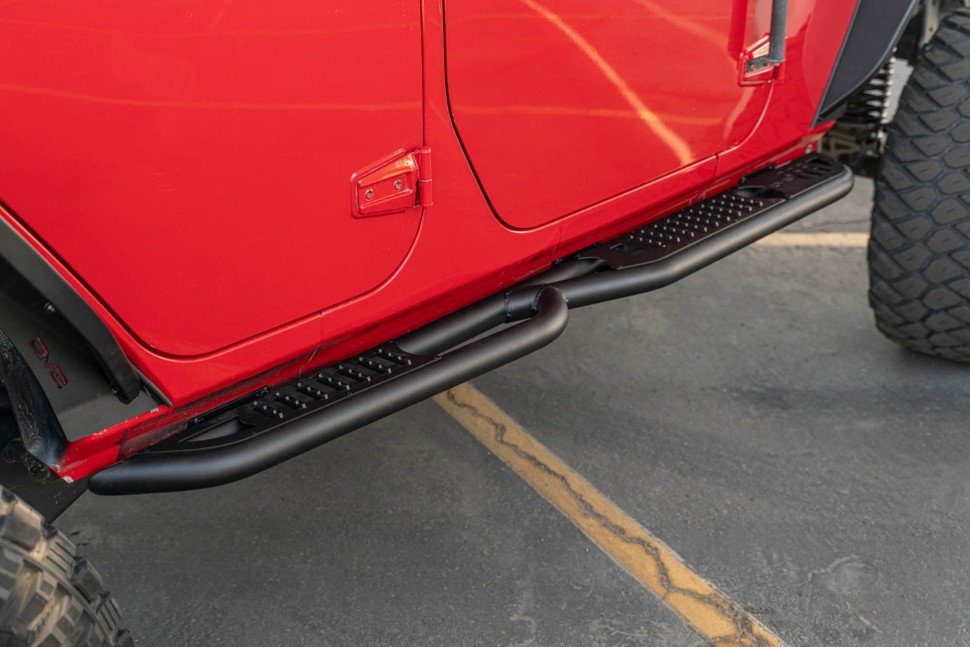 Боковые подножки Jeep Wrangler JK 07-18 4 Door OE Plus DV8 Offroad SRJK-08