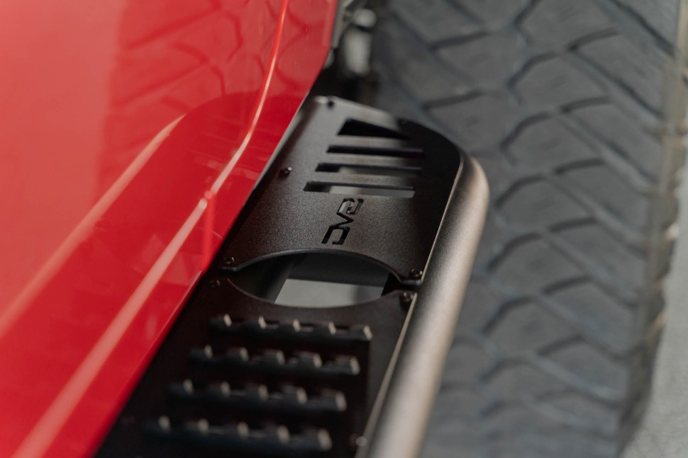 Боковые подножки Jeep Wrangler JK 07-18 4 Door OE Plus DV8 Offroad SRJK-08