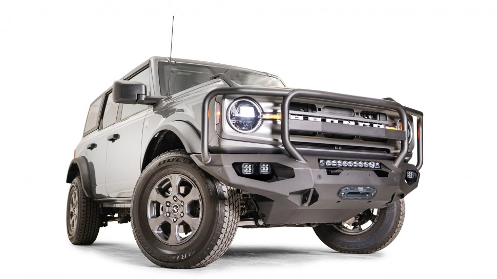 Передний бампер с защитной дугой Matrix Ford Bronco 21-22 Fab Fours FB21-X5250-1