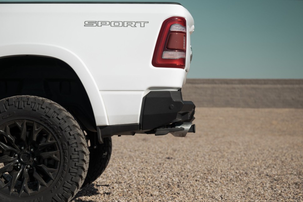 Задний бампер Dodge Ram 1500 19-24 Addictive Desert Designs R55020NA0103