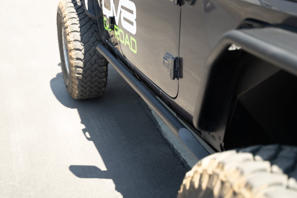 Пороги Rock Sliders Jeep Wrangler JL 18-25 4 Door FS-15 DV8 Offroad SRJL-07