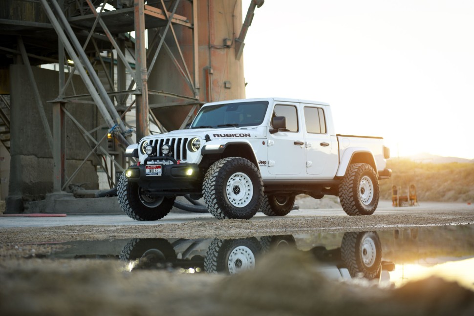 Колісний диск Black Rhino Axle Gloss White 20x9.5 ET+6 2095AXL066140W12