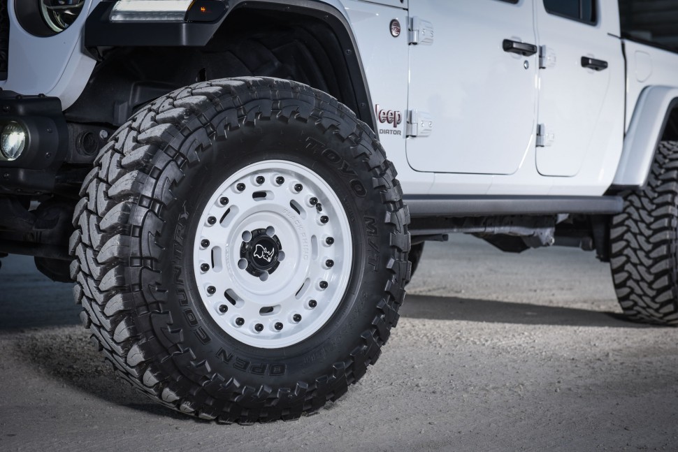 Колісний диск Black Rhino Axle Gloss White 20x9.5 ET+6 2095AXL066140W12